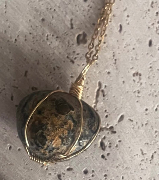 Collar de Jaspe Kambaba – Calma Profunda y Conexión Ancestral