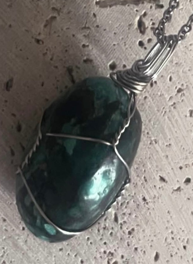 Collar de Turquesa Africana – Renacimiento, Calma y Evolución