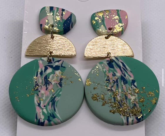 Aretes Prisma – Arte en Movimiento